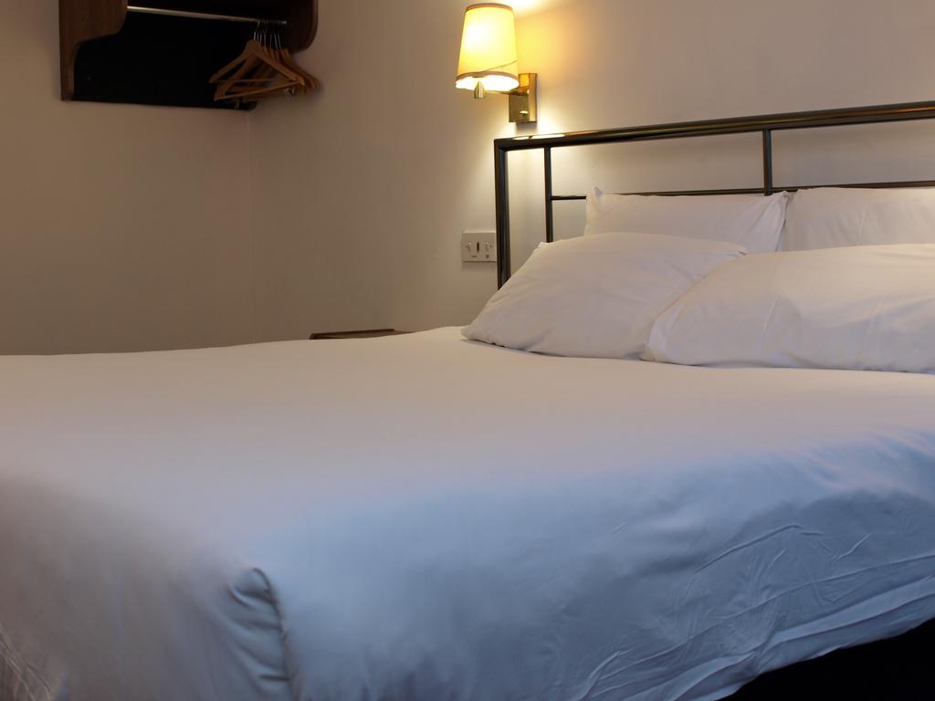 247Hotel.Com Oldham Eksteriør billede